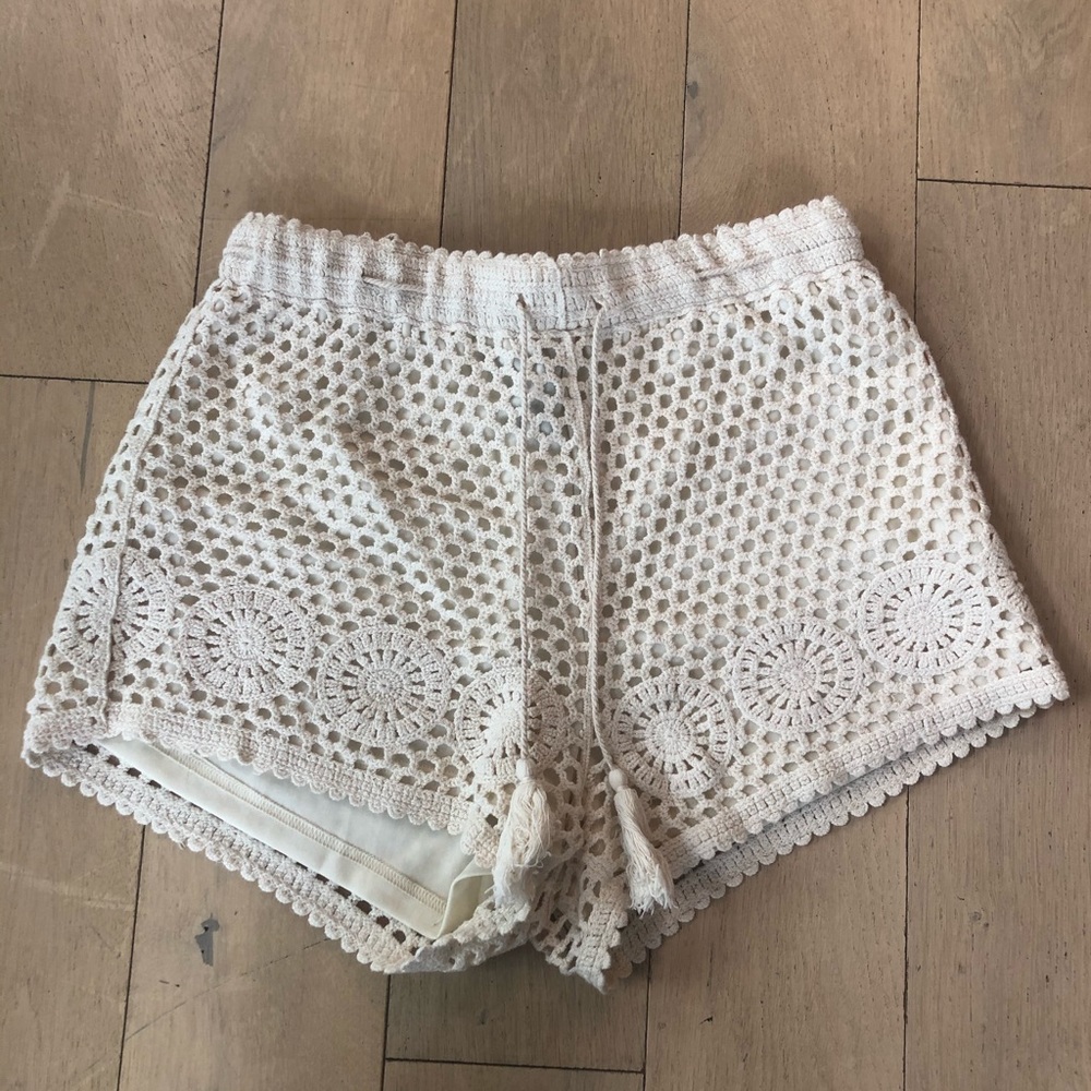 EUC lined crochet shorts with elastic waist